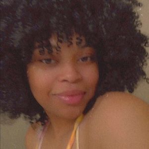 Meet your Posher, Laylonee